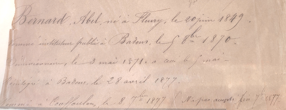 Extrait de l'état général de service de l'instituteur Abel Bernard, mentionnant sa naissance à Fleury en 1849
