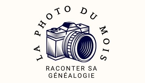 logo du challenge "la photo du mois" organisé par le groupe Facebook "raconter sa généalogie"